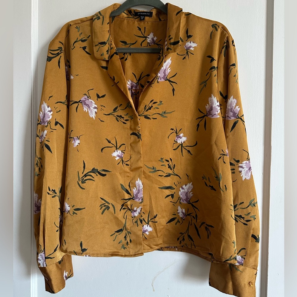 Floral button up top